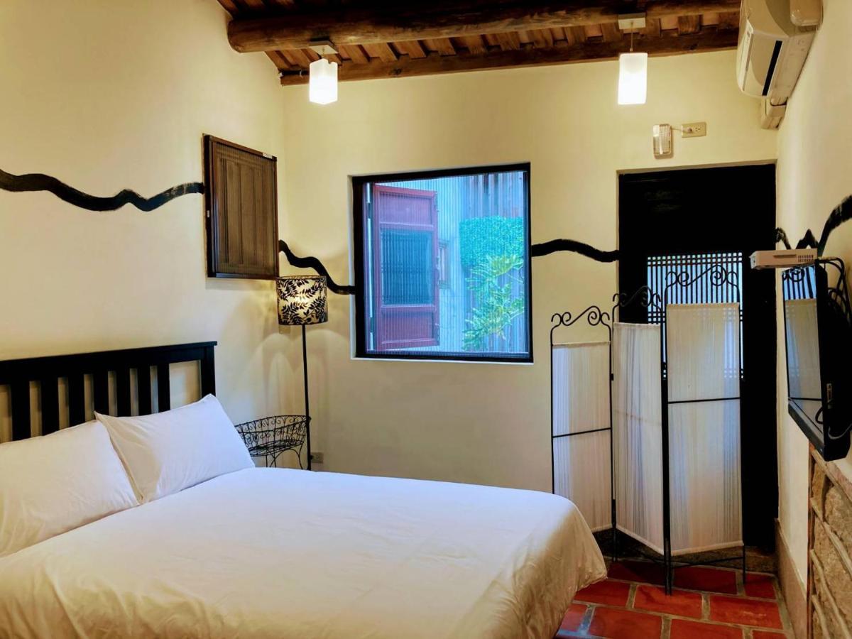 ג'ינצ'נג Shenten Homestay מראה חיצוני תמונה
